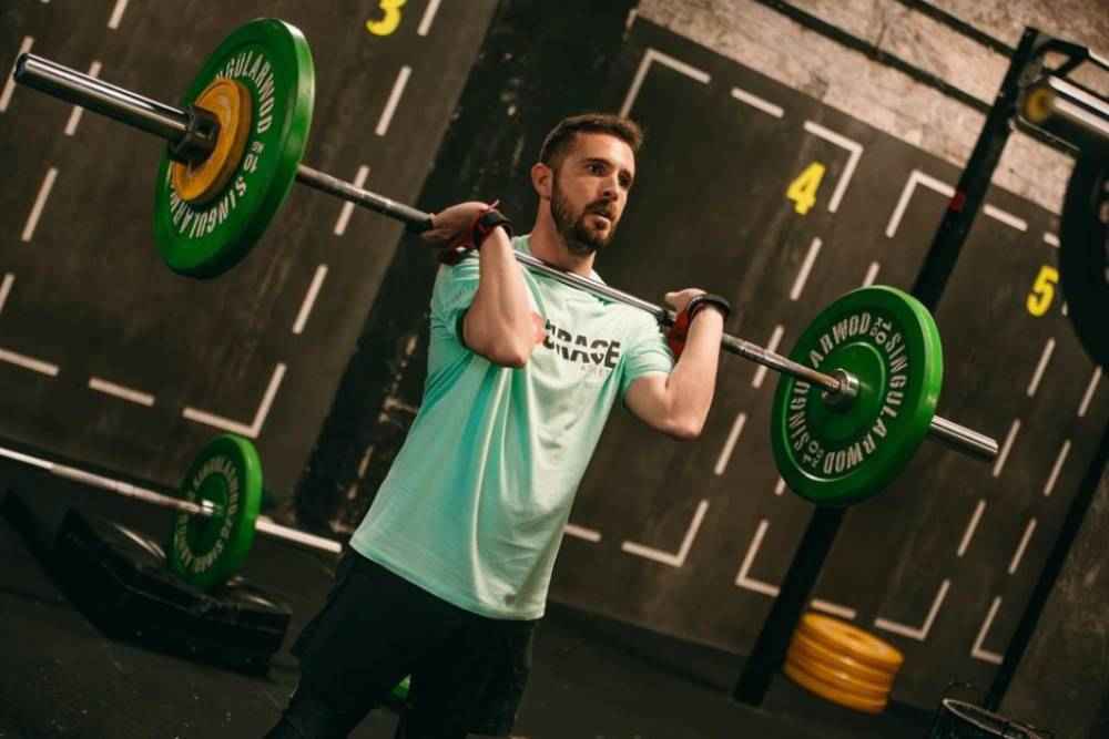Cómo Hacer un Power Clean Correctamente: Técnica eficiente